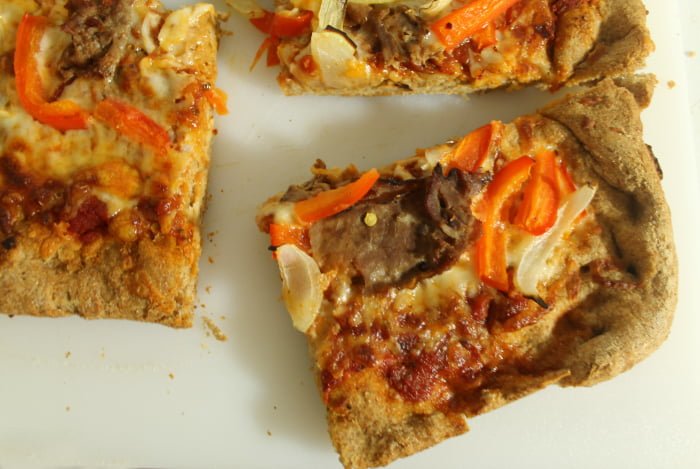 Leftovers Recipes: Roast Beef and Cheddar Pizza | www.realthekitchenandbeyond.com