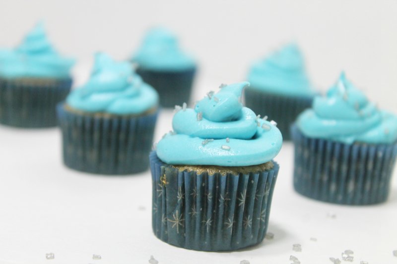 Frugal Frozen Themed Birthday Party with Strawberry Cupcakes - Real: The Kitchen and Beyond