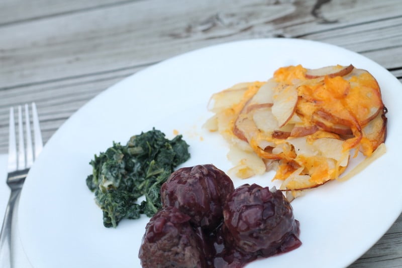 The Easiest Cheesy Scalloped Potatoes Recipe you will make from scratch