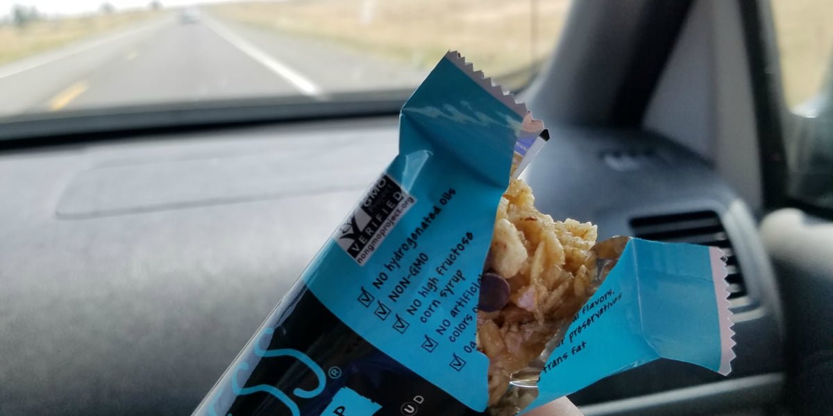 Road Trip Snacks: Simply Eight JUNKLESS Granola Bars + 26 More Snack Ideas